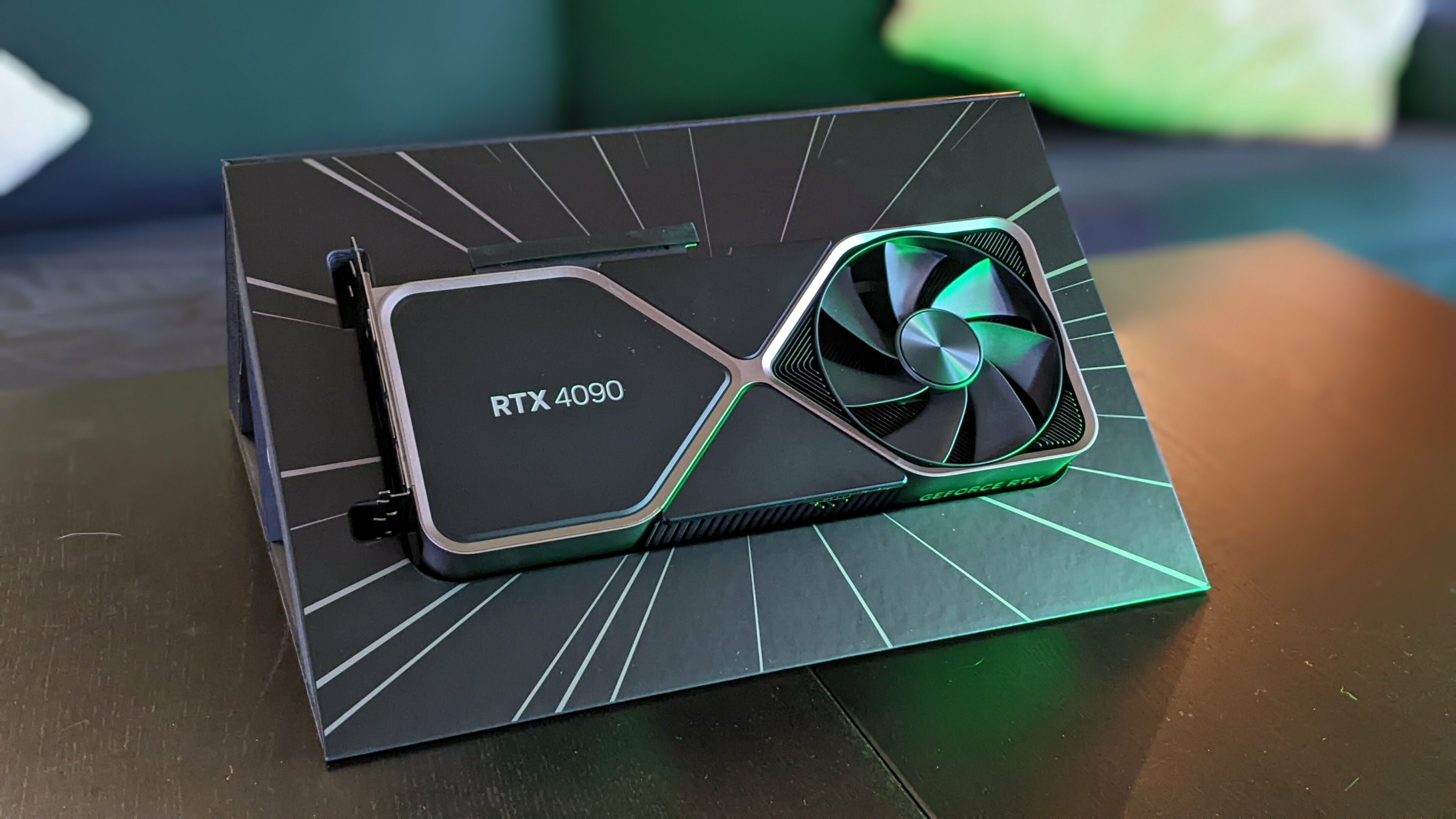 Игровая видеокарта NVIDIA GeForce RTX 4090 Founders Edition – фото,  технические характеристики, обзор от экспертов HYPERPC