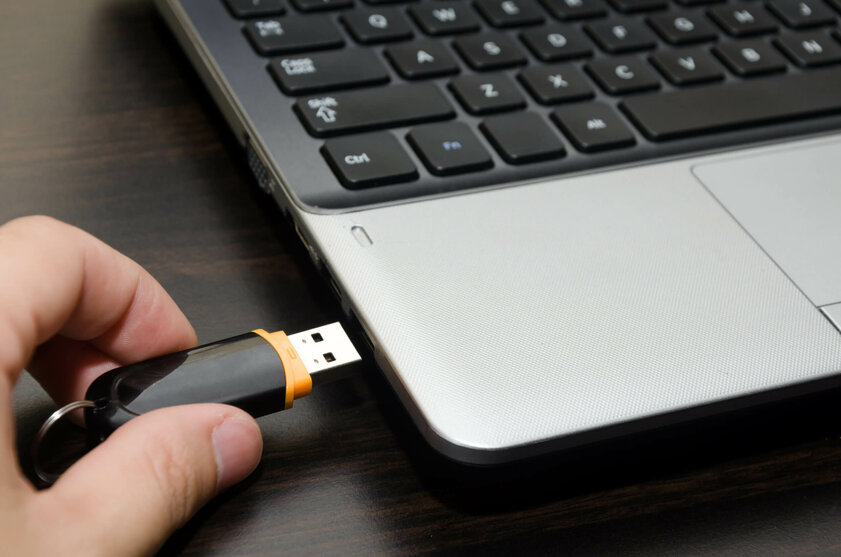 Диспетчер задач Windows 11 блокирует безопасное извлечение USB-накопителей. Как решить