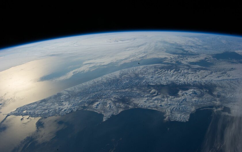 Роскосмос выпустил приложение для просмотра спутниковых снимков. Можно «подписаться» на свой район!