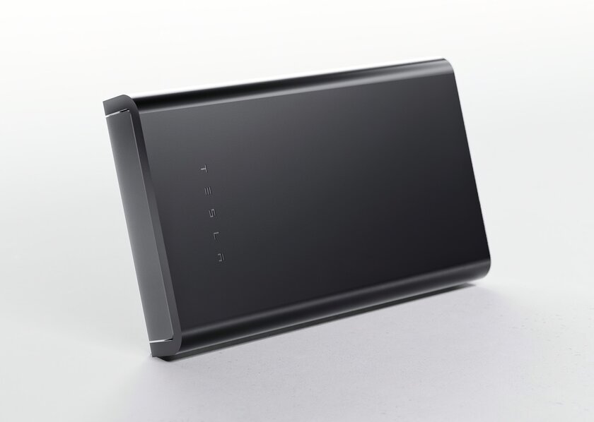 Tesla выпустила свой SSD-накопитель на 1 ТБ. Очень дорогой, но цена оправдана