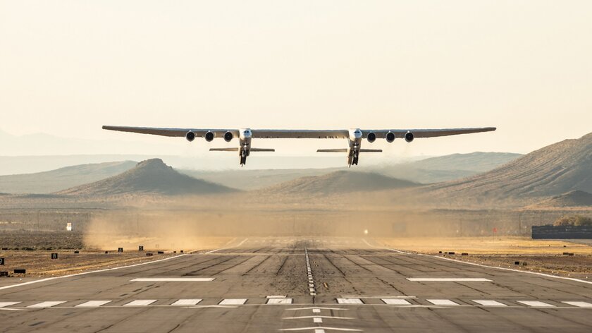 Самый большой в мире самолет пробыл в воздухе рекордные 6 часов