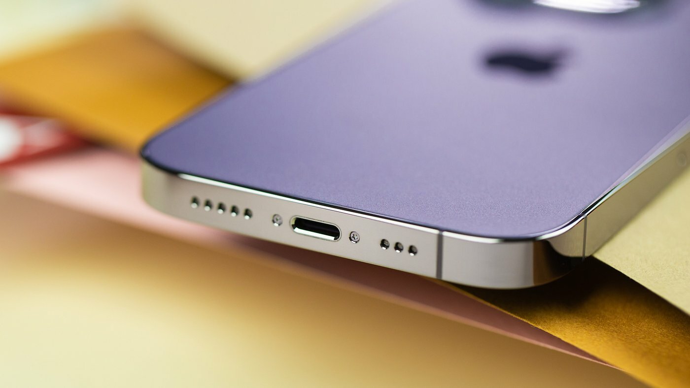 Apple будет сертифицировать кабели USB-C для iPhone 15. Сторонние без чипа  не подойдут