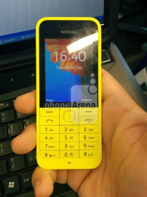 В сети появилась фотография нового кнопочного телефона от Nokia