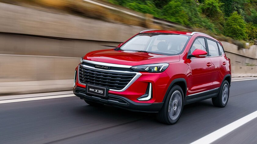 У российских дилеров уже появились кроссоверы BAIC X35: их собирают на Калининграде