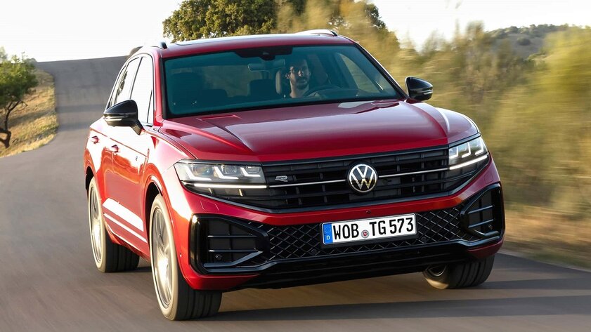 Светящийся логотип и ночное видение: Volkswagen представила новый Touareg