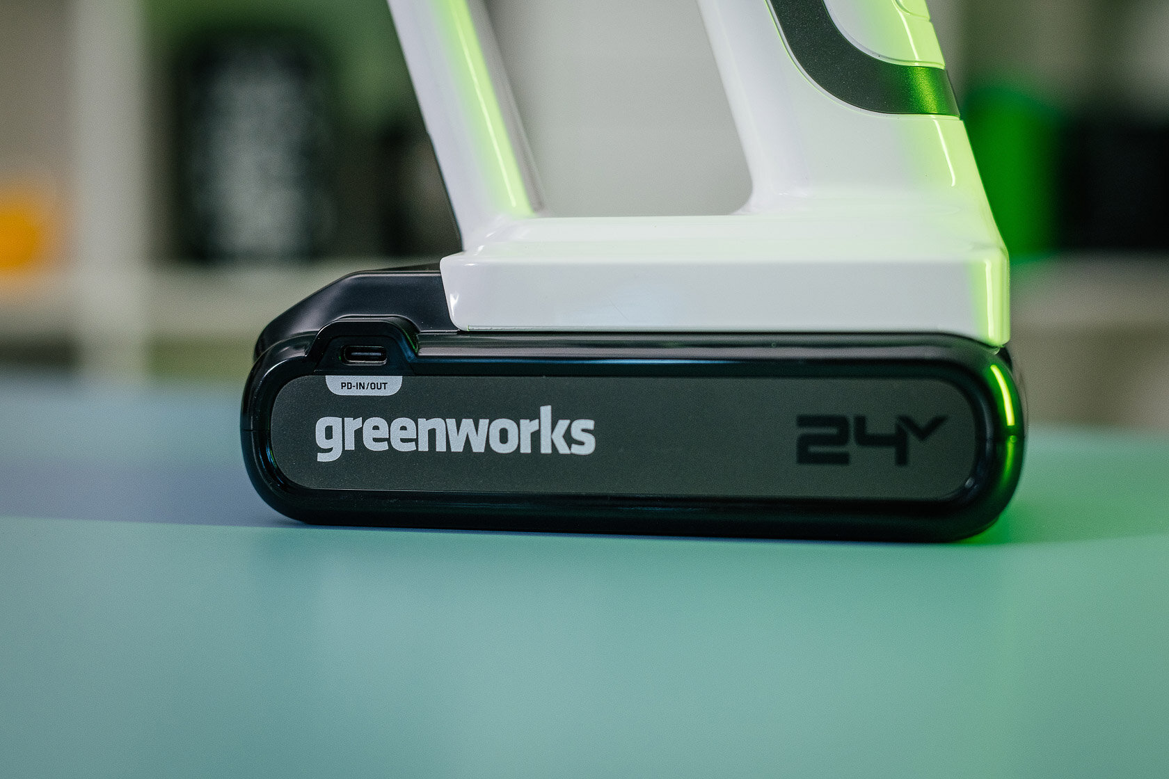 Вертикальный пылесос greenworks 24v