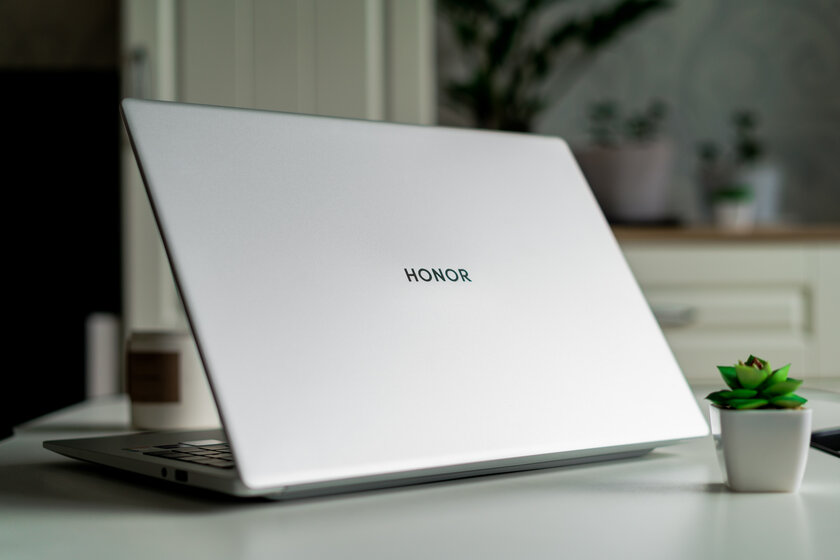 Этот большой, но компактный ноутбук подходит абсолютно для всего. Обзор HONOR MagicBook X 16 Pro