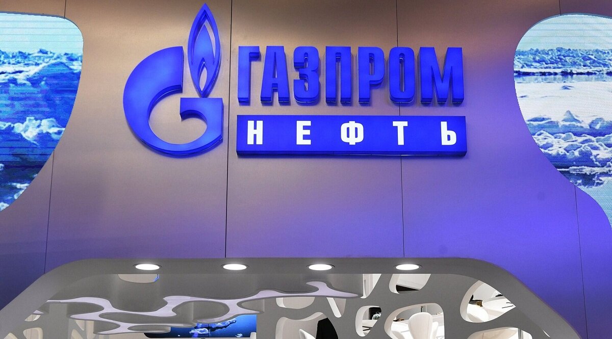 Газпром впервые в России заправил судно биотопливом: в состав входит фритюрное масло