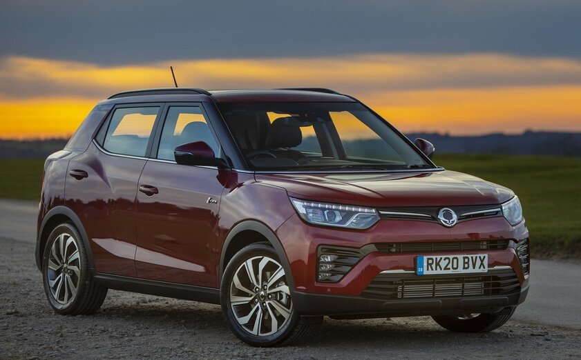 В Россию вновь привезли кроссовер SsangYong Tivoli: стоит дешевле 3 млн рублей
