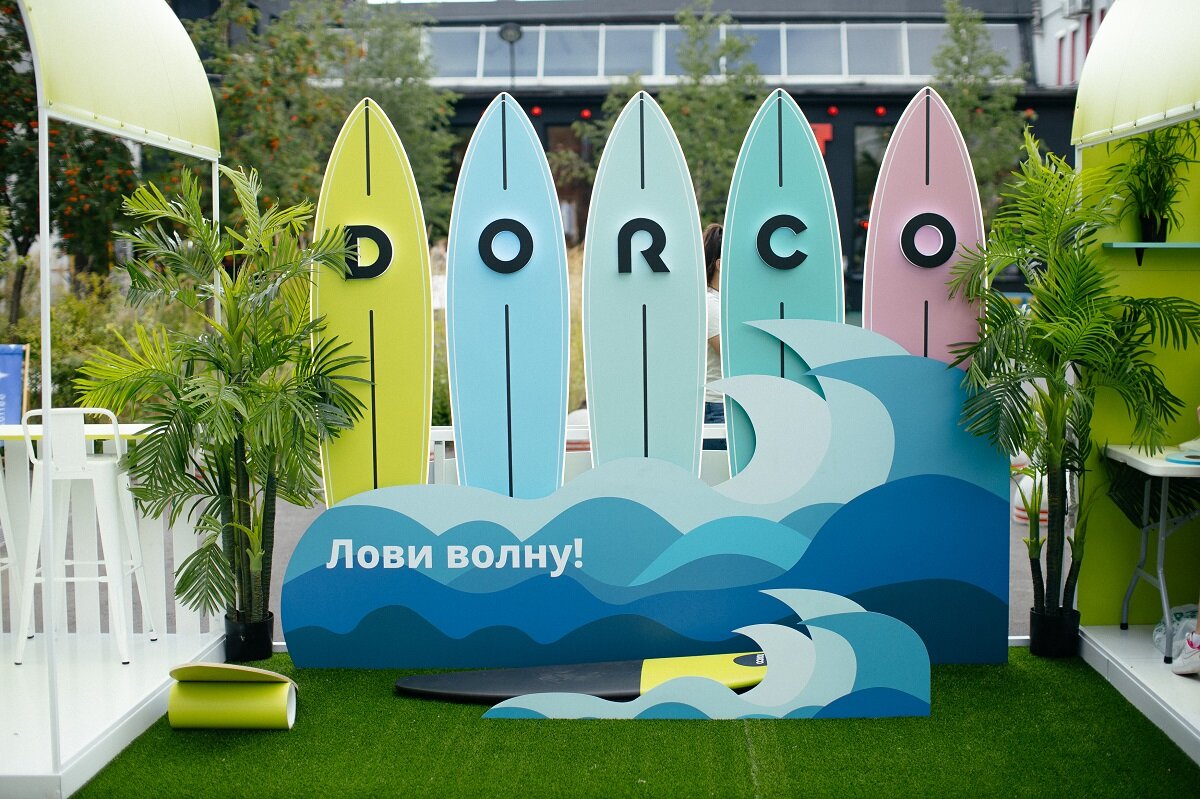 На Дизайн заводе в Москве каждого научат вставать на сёрф: и это бесплатно