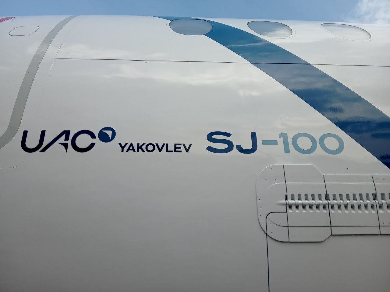 У российского самолёта SJ-100 отсутствует флаттер: это показали испытания