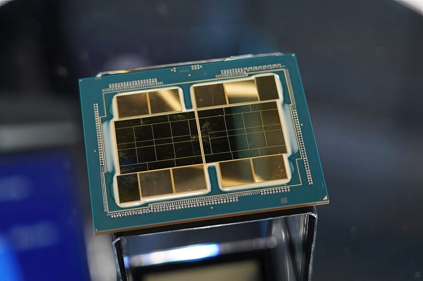 Intel представила новый процессор: у него восемь ядер, но 528 потоков