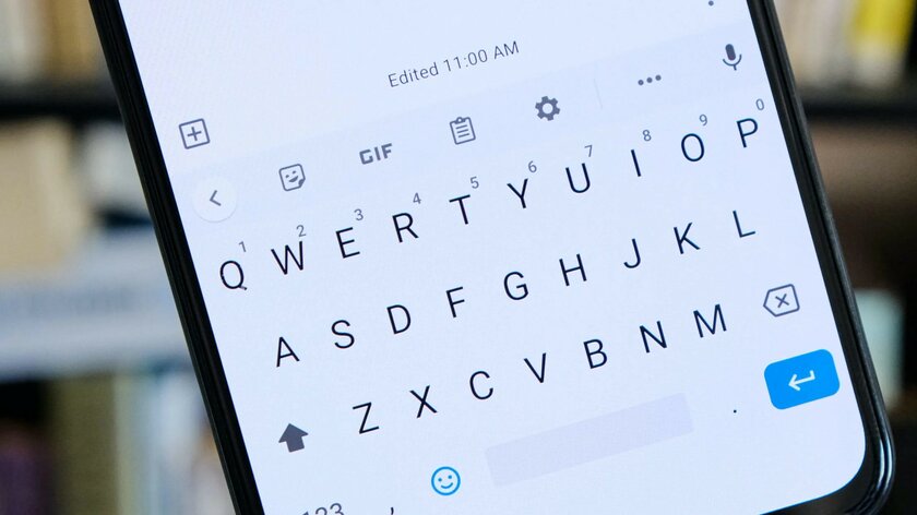 Google начинает внедрять ИИ-функцию проверки правописания в Gboard на Android