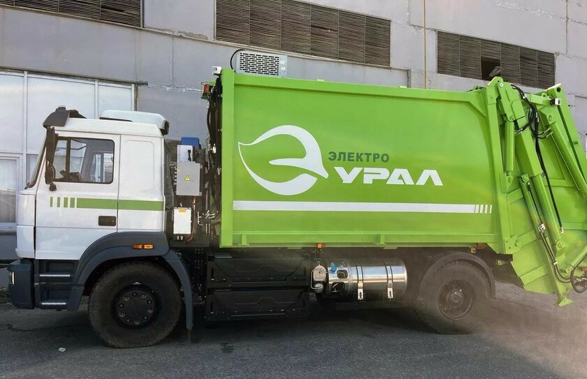 В России создали гибридный мусоровоз, чтобы бесшумно передвигаться по улицам
