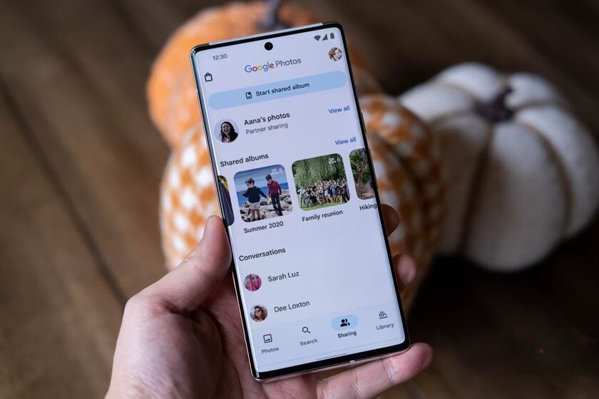 Google Photos наведёт порядок: сервис научился группировать одинаковые фотографии