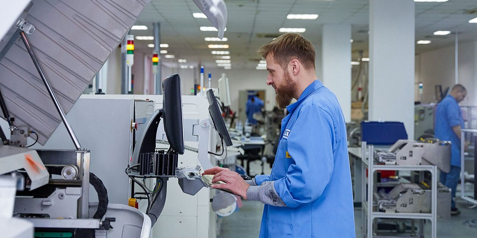 Московская «АТБ Электроника» представила серию промышленных компьютеров ...