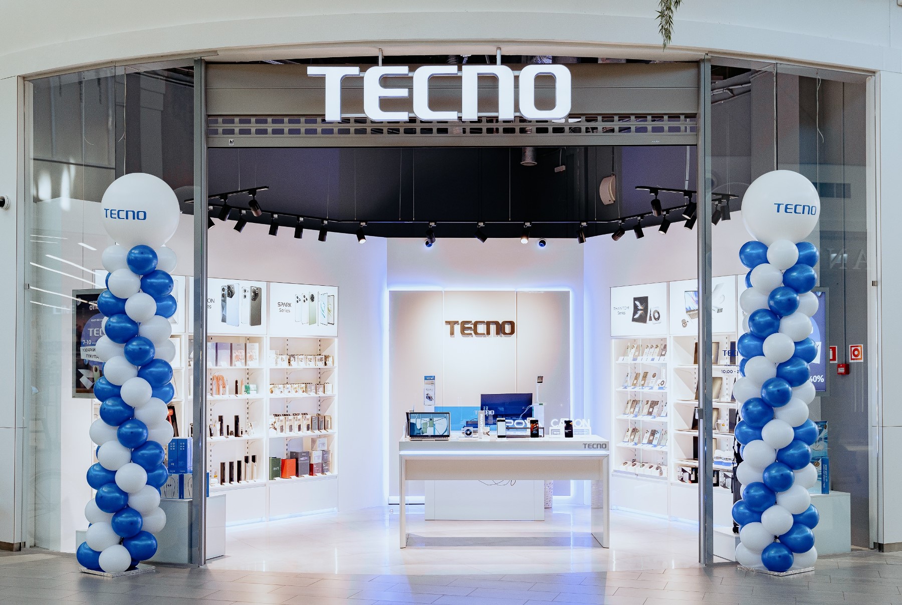 В России открылся первый фирменный магазин TECNO. Все новинки бренда ...