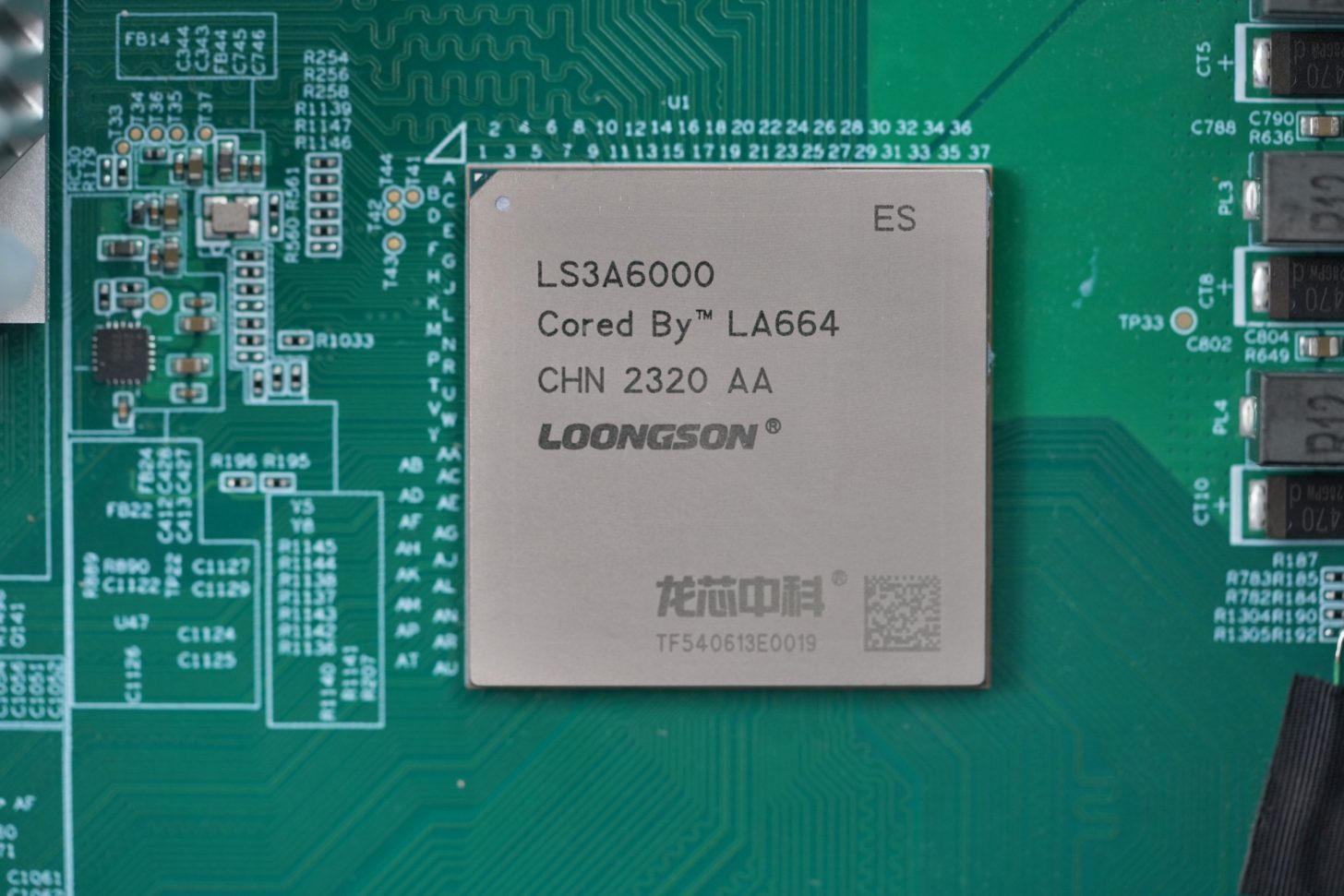Intel и AMD больше не нужны: китайская Longsoon выпустила 10 тысяч процессоров для местных школ