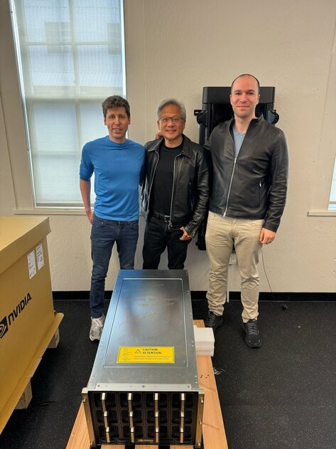 Дженсен Хуанг лично доставил первый в мире NVIDIA DGX H200 в офис OpenAI