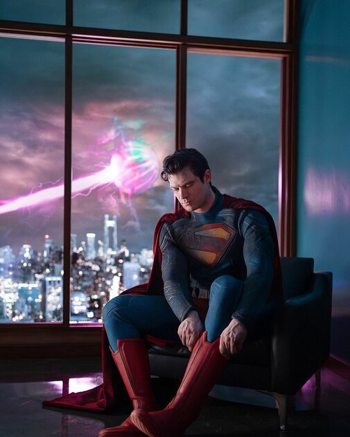 Замена Генри Кавилла спустя 12 лет: Джеймс Ганн показал новый образ Супермена в киновселенной DC