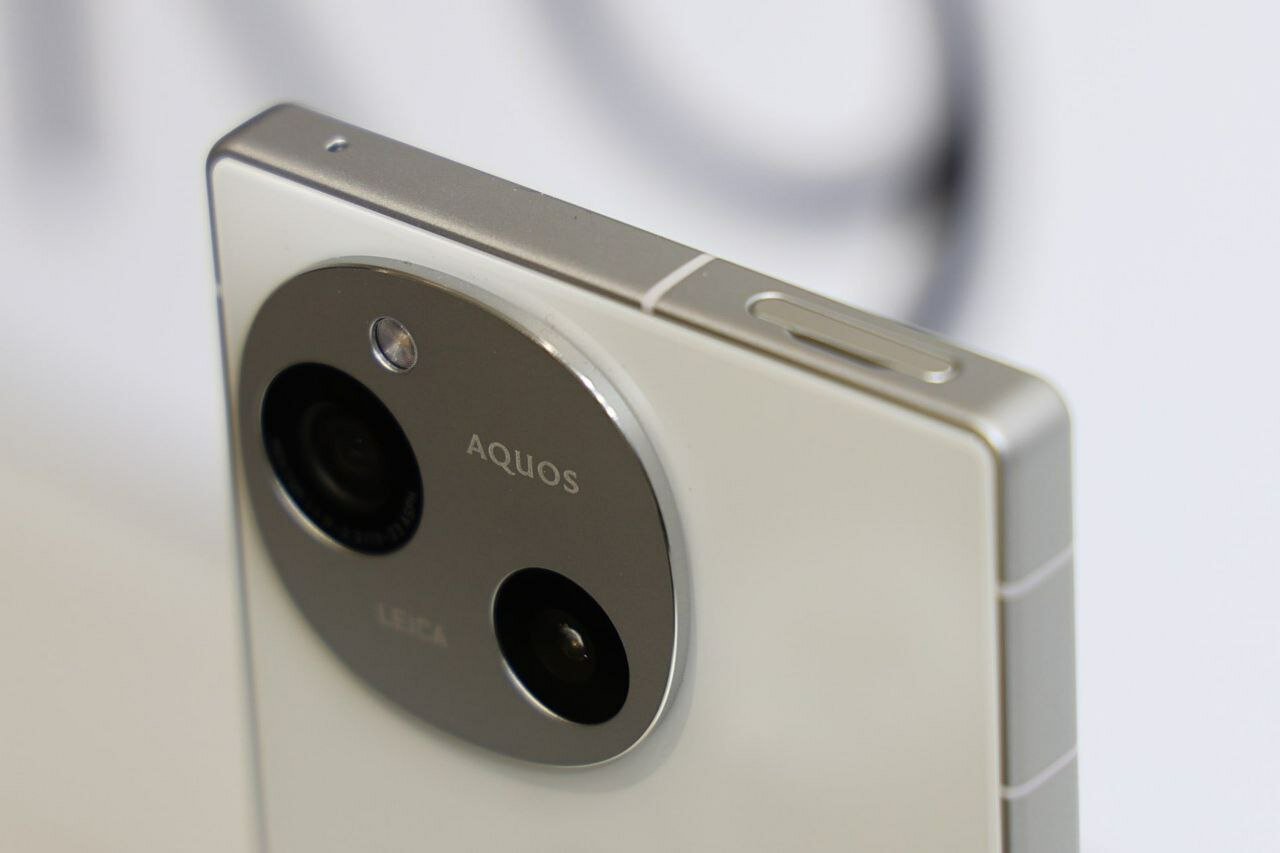 Представлен Sharp Aquos R9: самобытный смартфон с камерой Leica