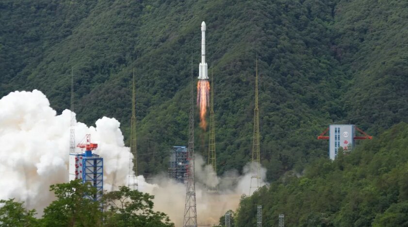 Китай успешно запустил первый спутник для глобальной сети SkyNet — аналога Starlink