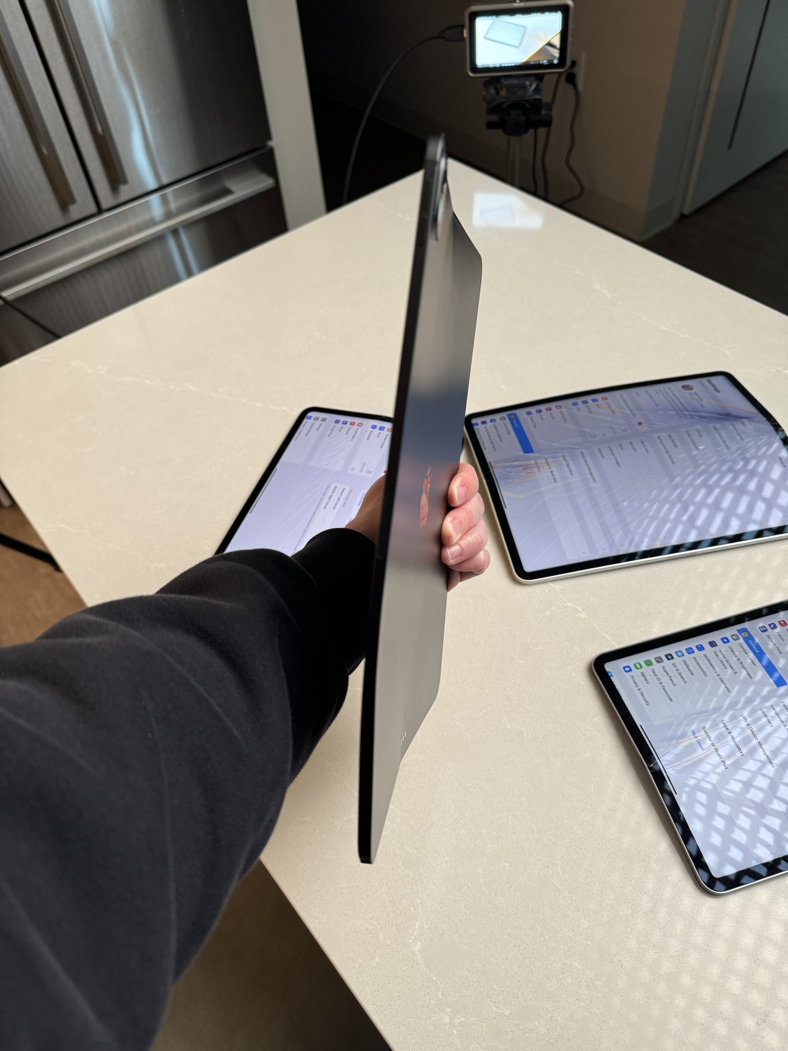 Новый тонкий iPad Pro уже проверили на прочность тестом на сгибание