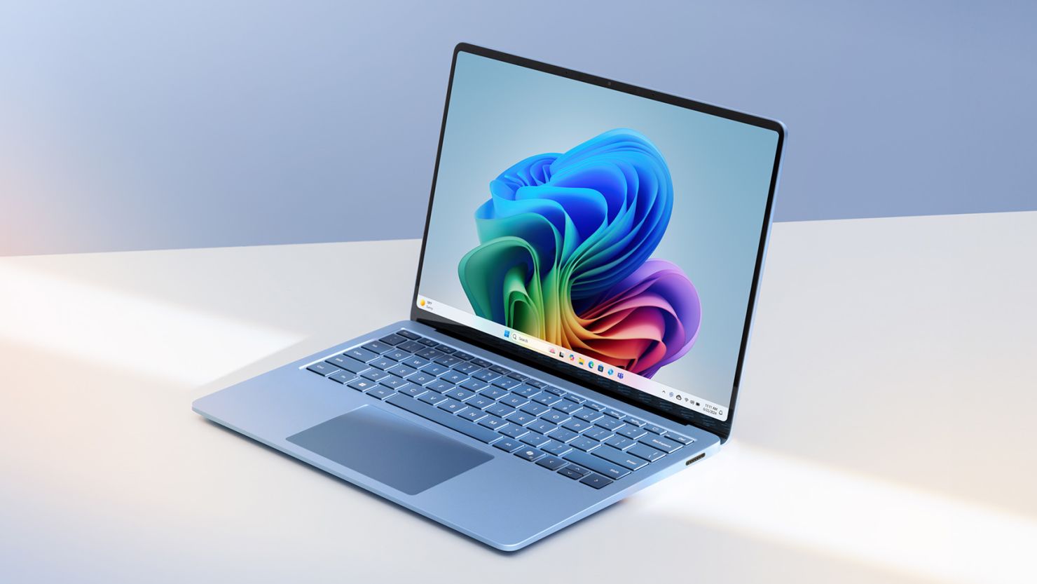Новый Surface Laptop сравнили с MacBook Air и Intel-ноутбуками: не всё так однозначно