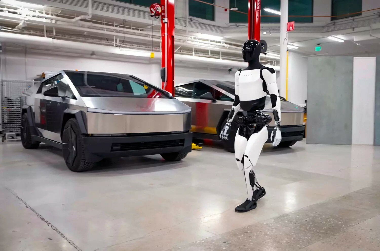 Тысячи роботов-гуманоидов Optimus будут собирать электромобили Tesla в 2025 году