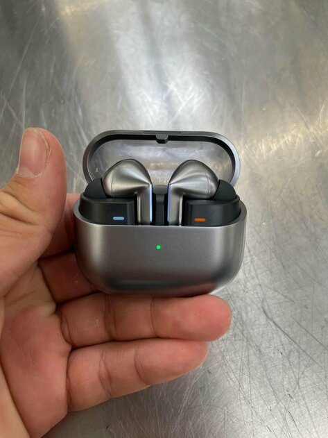 Так выглядят Samsung Galaxy Buds3 Pro — они ни капли не похожи на AirPods