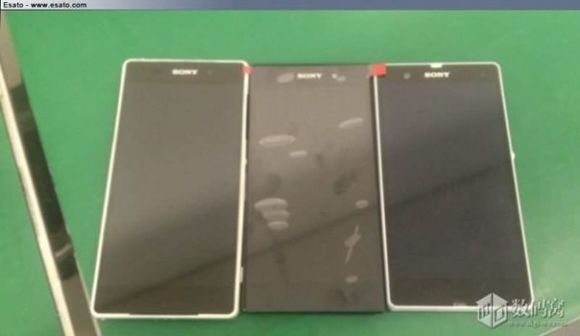 Sony Xperia Z2 Sirius "позирует" бок о бок с Xperia Z и Z1