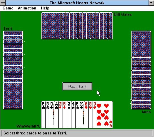 Это Hearts — игра, которую Microsoft придумала для демонстрации сетевых функций. Просуществовала вплоть до Windows 8