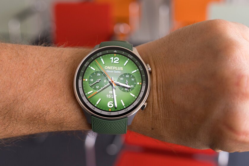 Не нравились смарт-часы, но эти почти как классика. Обзор живучих OnePlus Watch 2R с двумя ОС