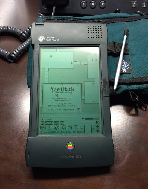 Согласитесь, что Apple Newton MessagePad 2100 даже сейчас выглядит потрясно 👌