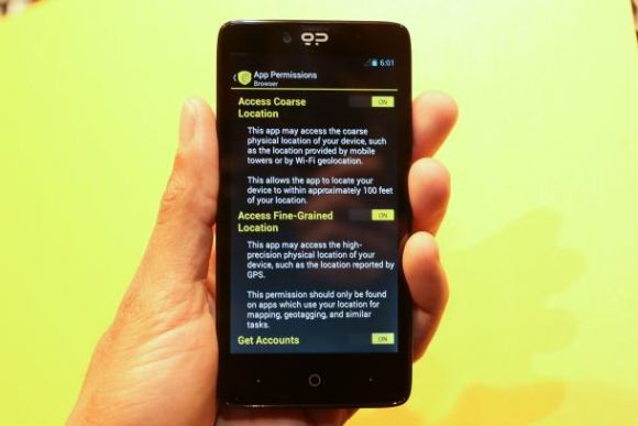 Blackphone от Geeksphone защитит ваши личные данные всего лишь за $629