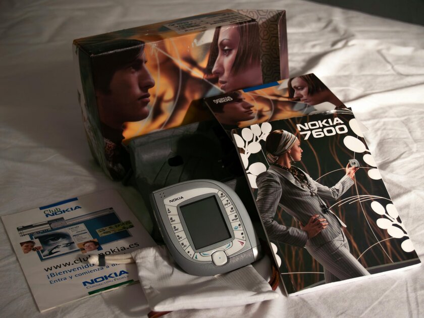 Когда мобильники были искусством. Nokia 7600 «Leaf» (2003)