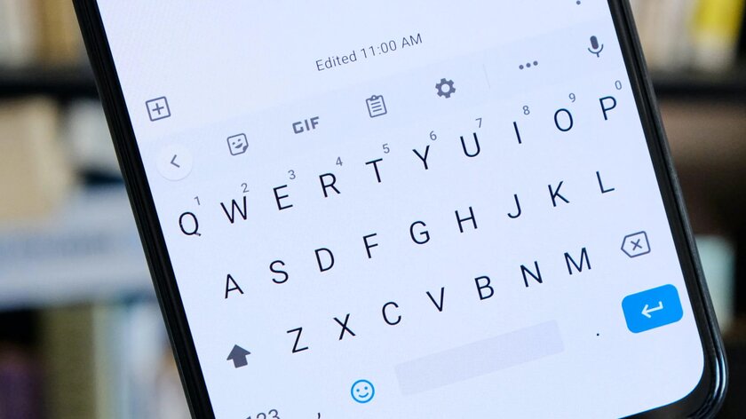 В Gboard для Android появляется кнопка «Отменить» — её засунули в странное место