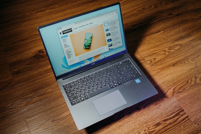 Мощный и доступный ноутбук для продуктивной работы: обзор HONOR MagicBook X16 2025