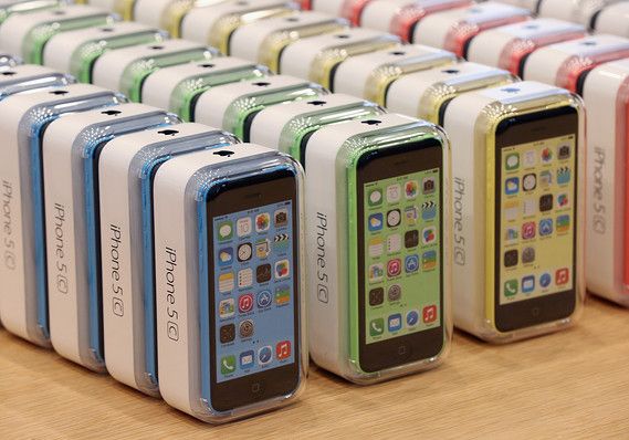 Компания Apple готовит к запуску модель iPhone 5C с 8 Гб встроенной памяти