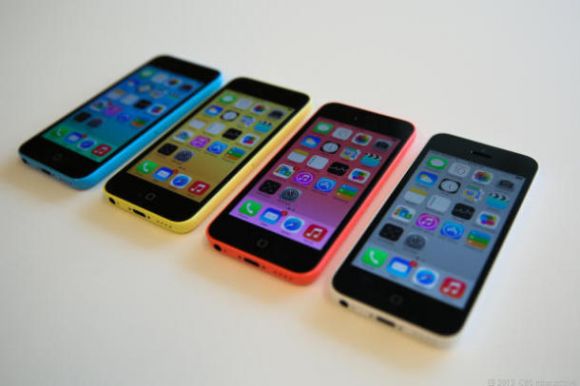 Официально: стартовали продажи iPhone 5C с 8 Гб встроенной памяти