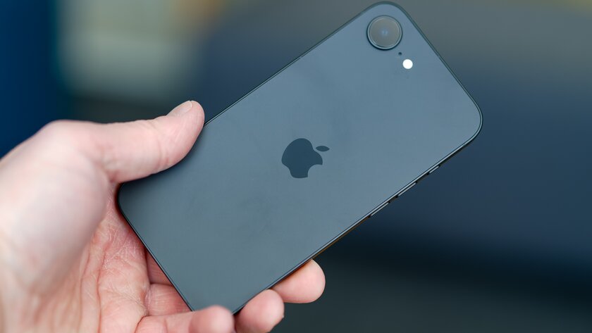 Обзор iPhone 16e (против iPhone 16 и Pixel 8a): хейтеры обрадуются, фанаты тоже