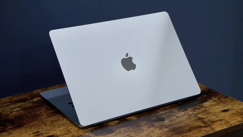 Обзор подешевевшего MacBook Air M4 — это ноутбук №1, теперь даже хейтеры согласятся