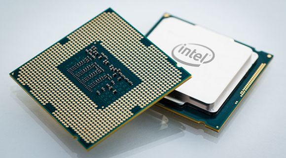 Компания Intel официально представила восьмиядерный процессор