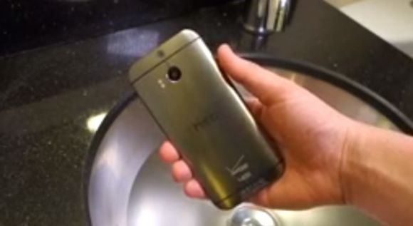 Флагман HTC The All New One (HTC M8): тест на водонепроницаемость пройден