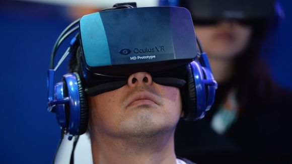 Facebook* покупает Oculus VR