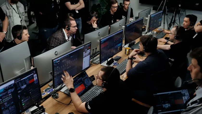 БЮРО 1440 открывает набор стажёров для работы над спутниками и космическими системами