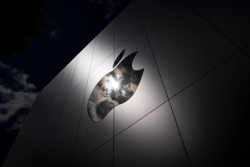 Конец монополии Apple? В США хотят разрешить сторонние магазины приложений