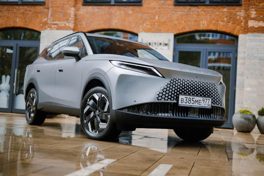 Поездил на новейшей Omoda C7: «инопланетный» дизайн завоёвывает даже скептиков китайского автопрома