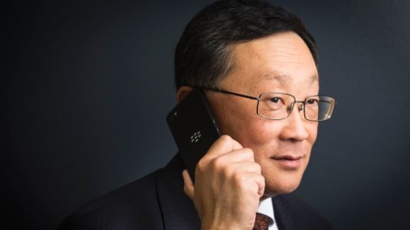 Выручка компании BlackBerry упала на 64%