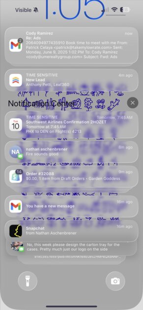 Первые пользователи сообщают, что контраст «жидкого стекла» в iOS 26 просто ужасен — смотрите сами